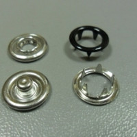 Кнопка рубашечная 15мм открытая в Нальчике