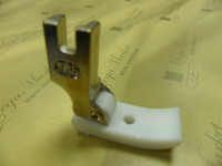 Лапка фторопластовая  под кедер