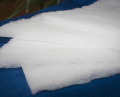 Синтепон 100% полиэстер шир.150см (250гр) силикон+ каландрированный с двух сторон